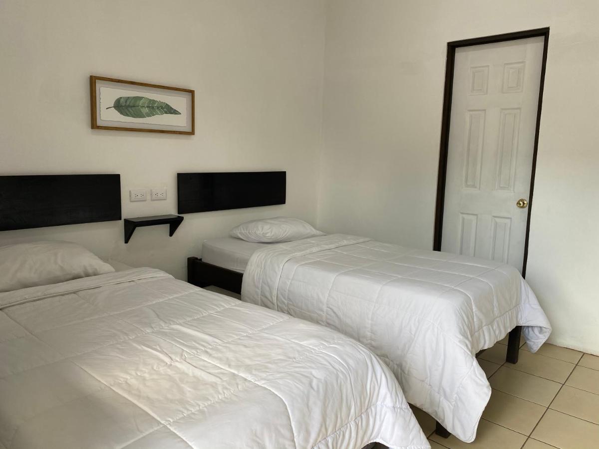 Hotel Cañas エクステリア 写真