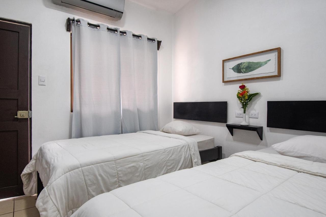 Hotel Cañas エクステリア 写真